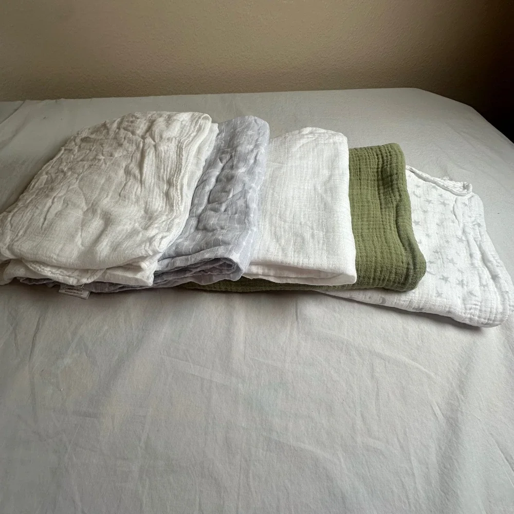 Ivy & Ever Comfy Cubs Muslin Swaddle Blanket Lot 5 Organic Cotton Bamboo Sage